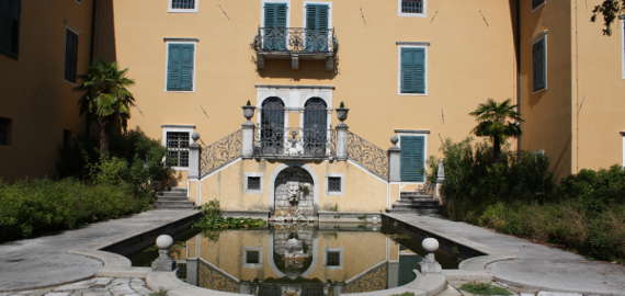 Piscina Palazzo Coronini Cronberg